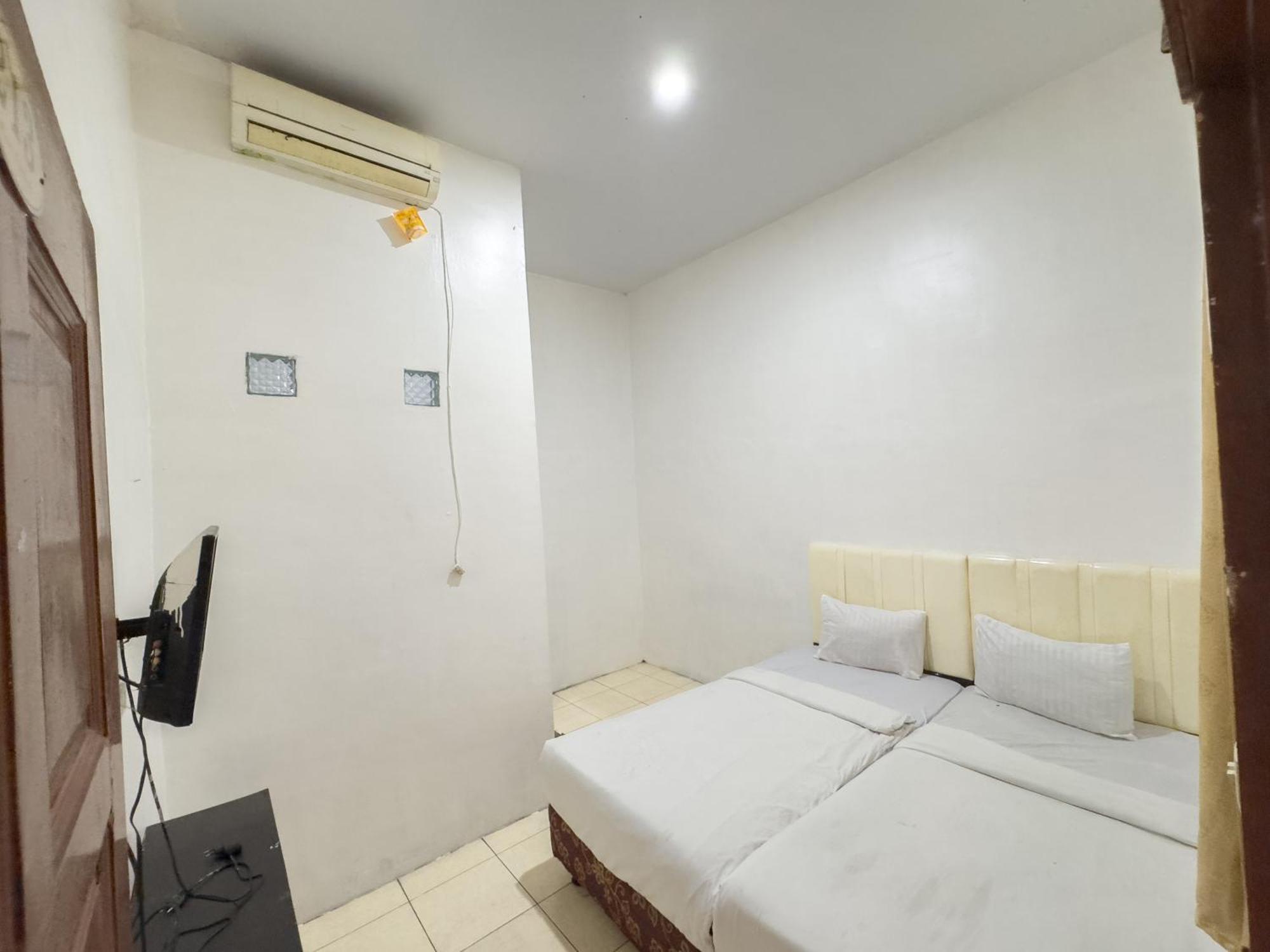 Asrama Wisata Istana Xi *